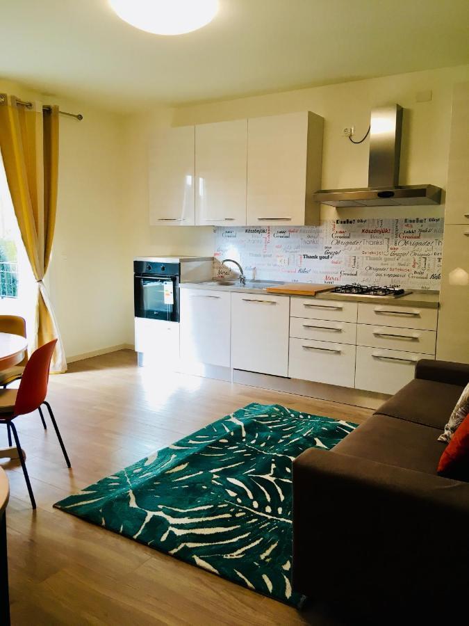 Residenza Elena Apartamento Rímini Exterior foto
