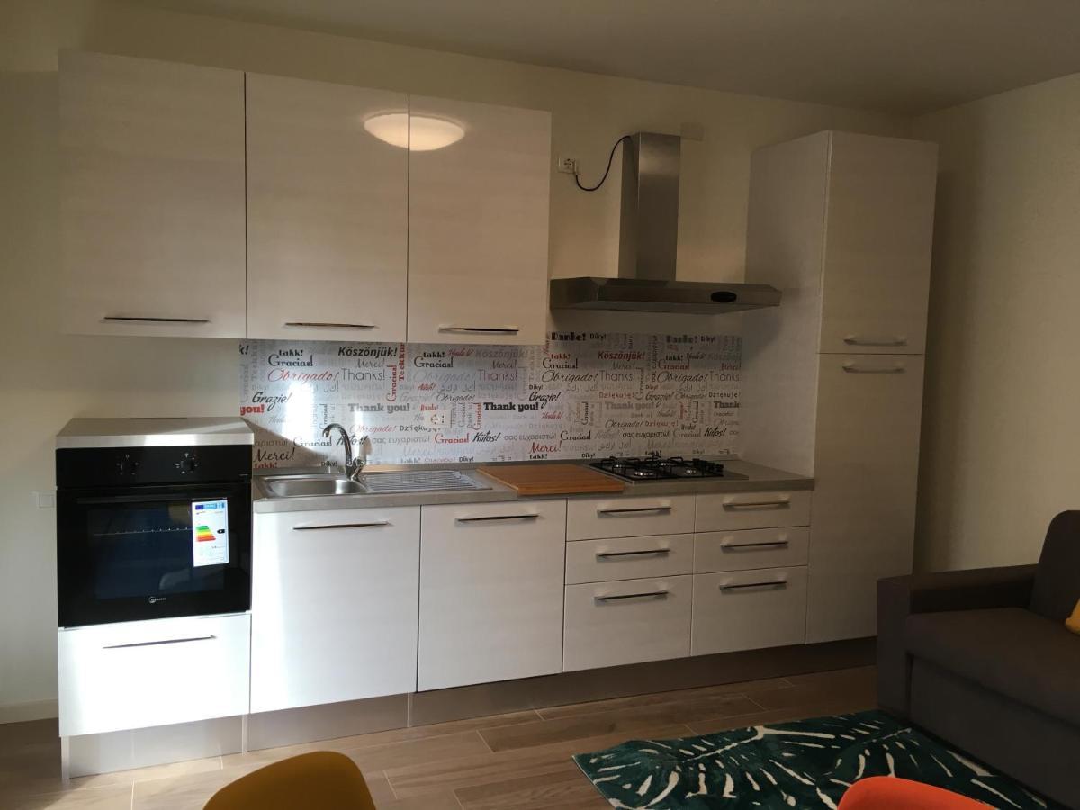 Residenza Elena Apartamento Rímini Exterior foto